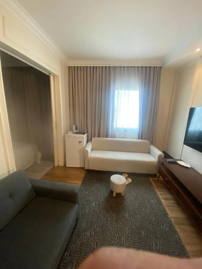 Flat Univer Pamplona Paulista No Jardins Com Cozinha Otima Localizacao 2105 Sao Paulo Brazil